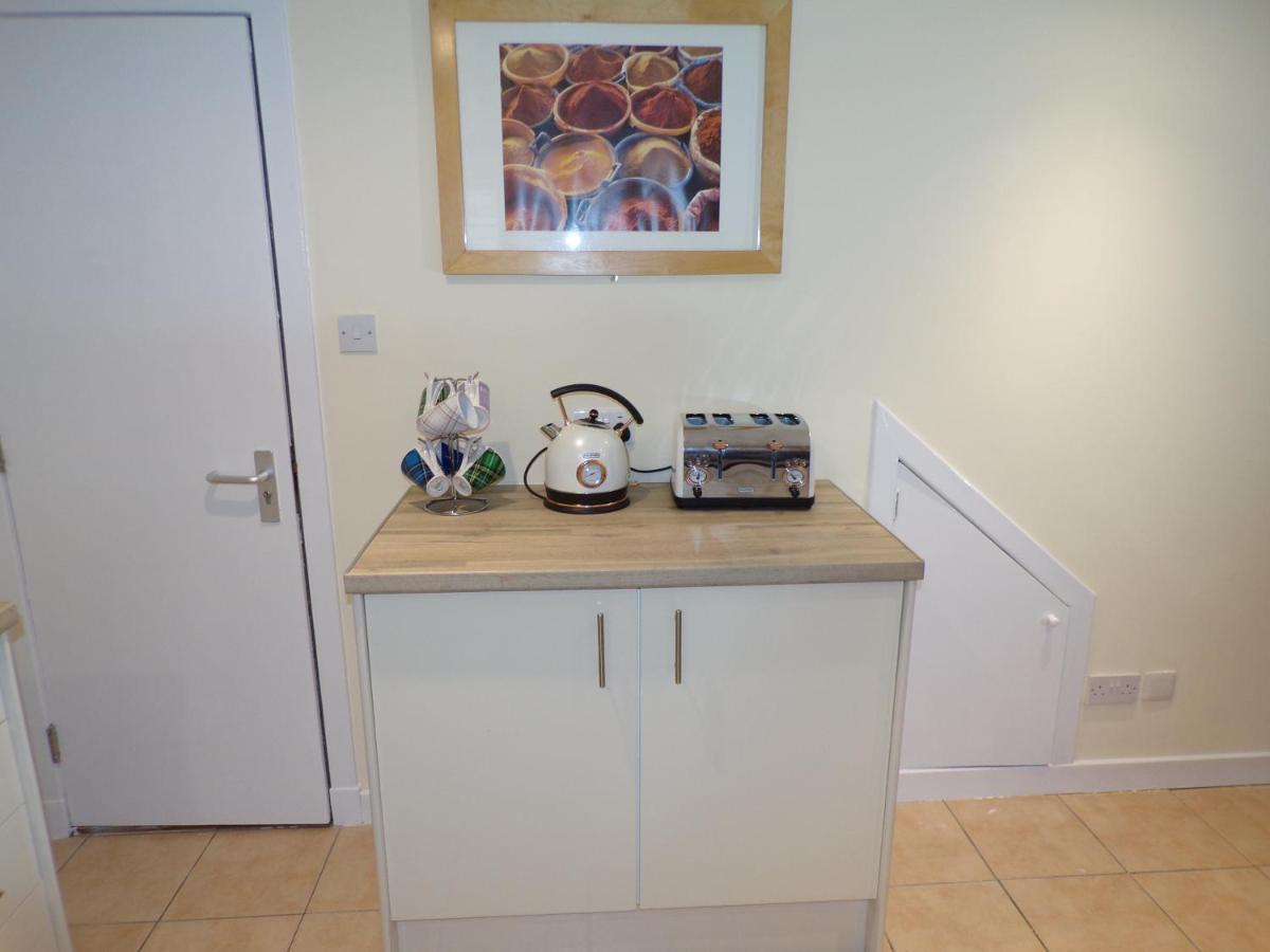 Whinstone Holiday Home In Falkland - Sleeps 8 Eksteriør billede