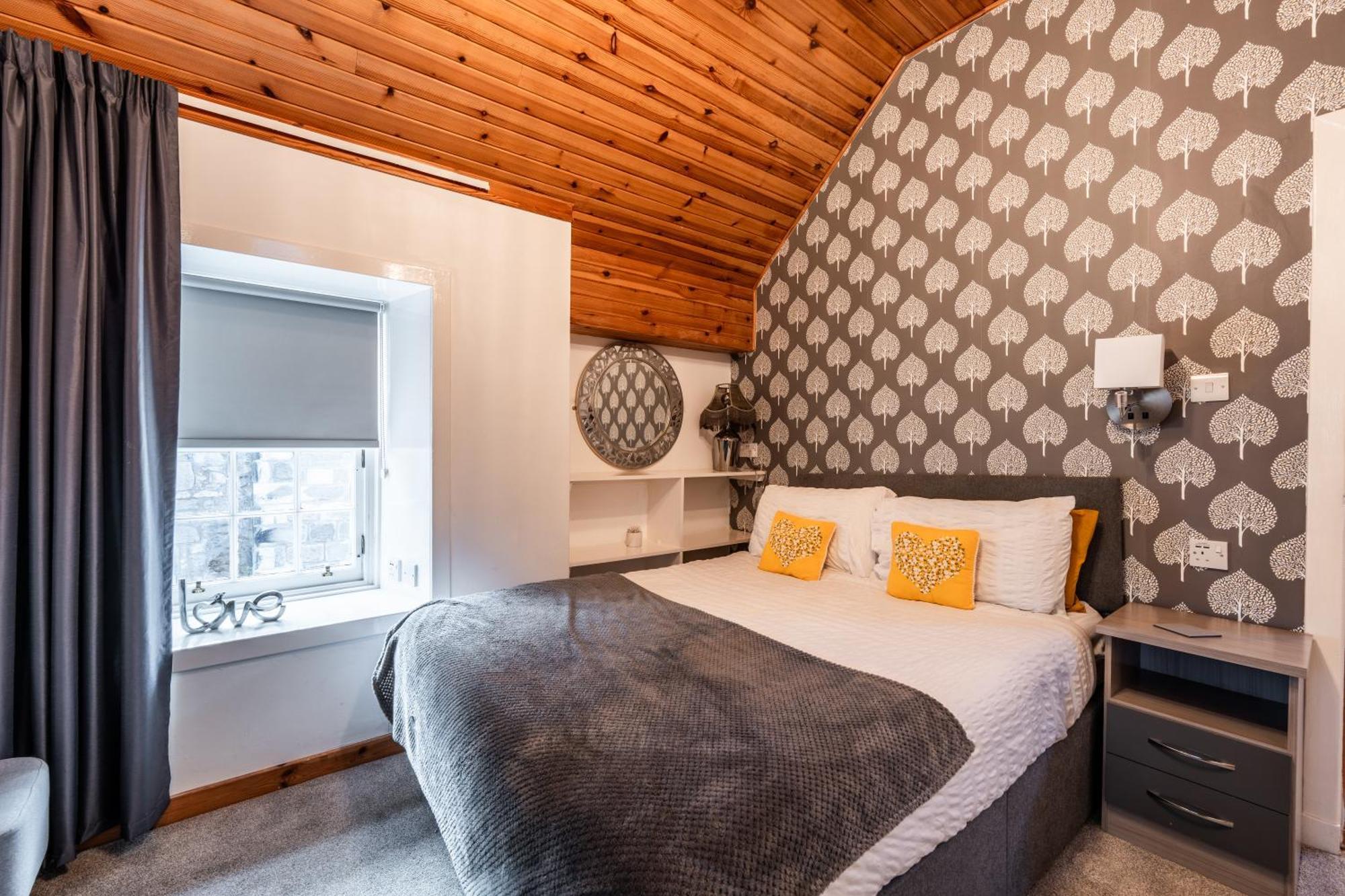Whinstone Holiday Home In Falkland - Sleeps 8 Eksteriør billede