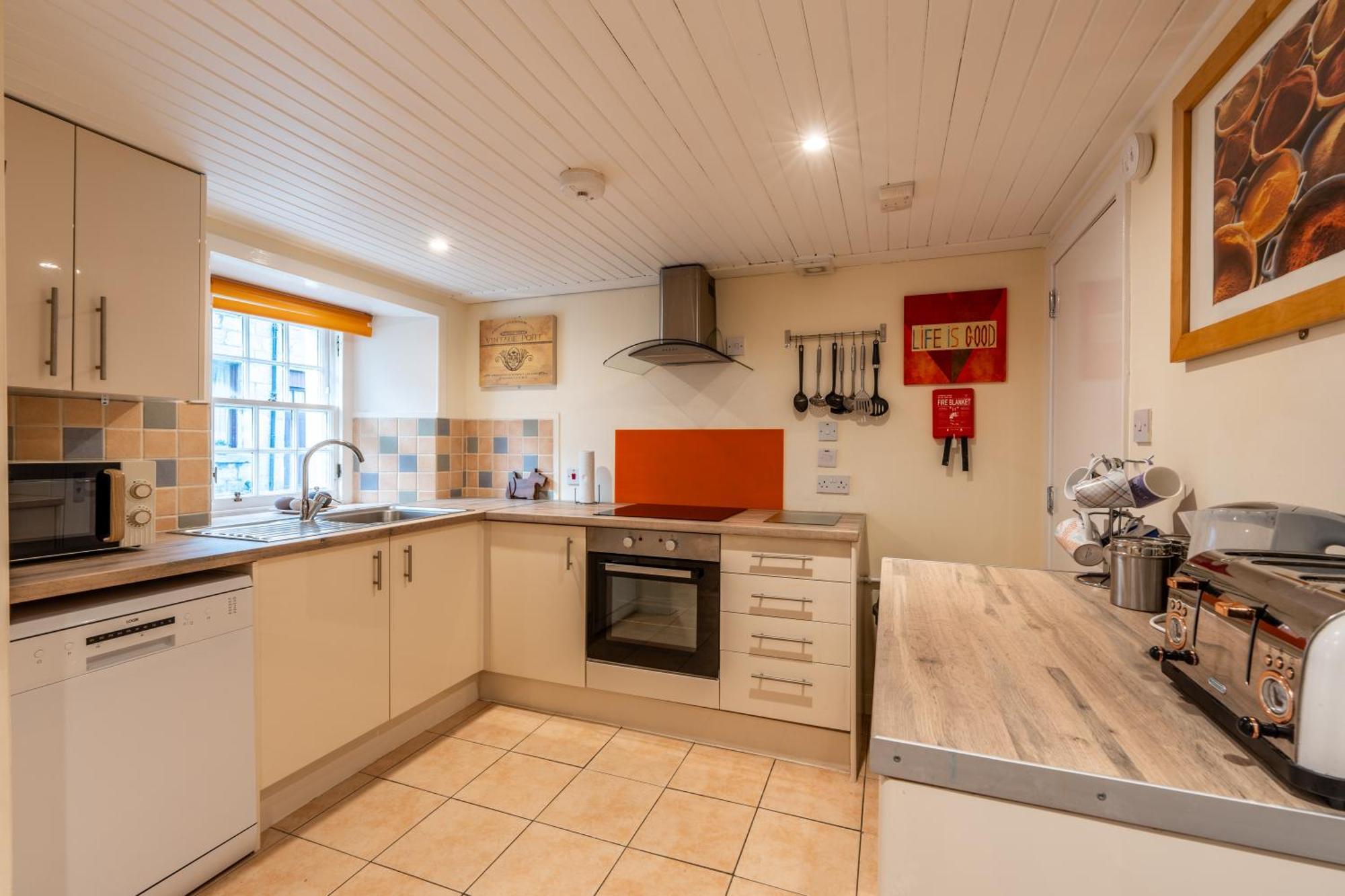 Whinstone Holiday Home In Falkland - Sleeps 8 Eksteriør billede