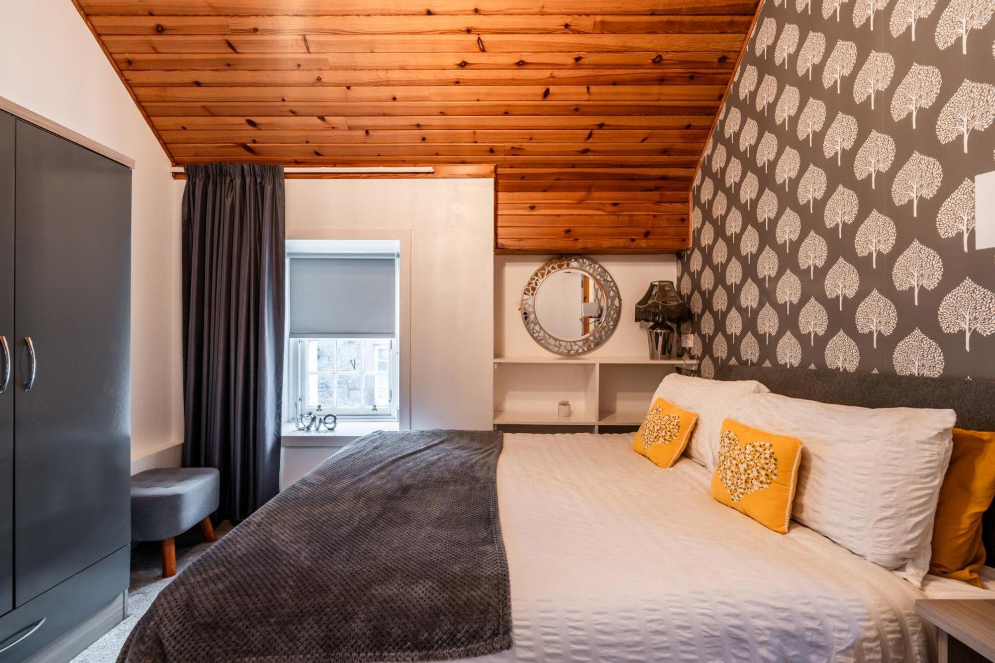 Whinstone Holiday Home In Falkland - Sleeps 8 Eksteriør billede