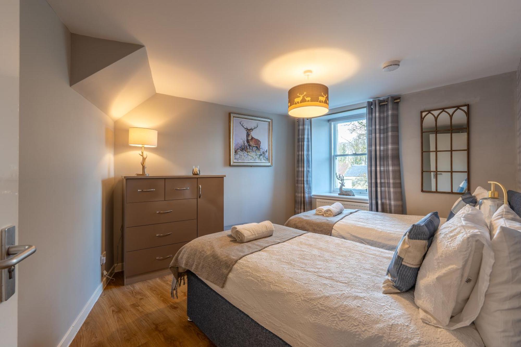 Whinstone Holiday Home In Falkland - Sleeps 8 Eksteriør billede
