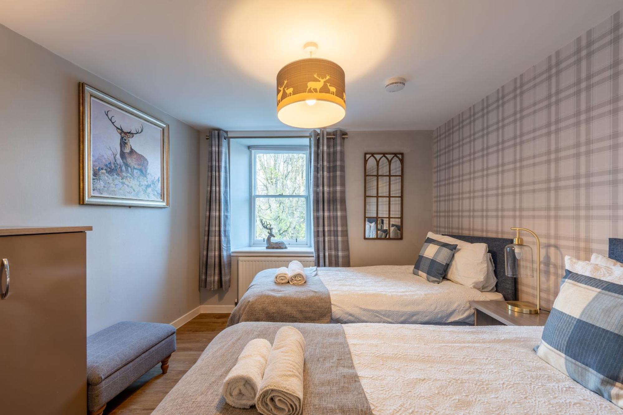Whinstone Holiday Home In Falkland - Sleeps 8 Eksteriør billede